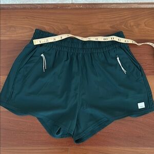 Vuori Dash Forest green shorts